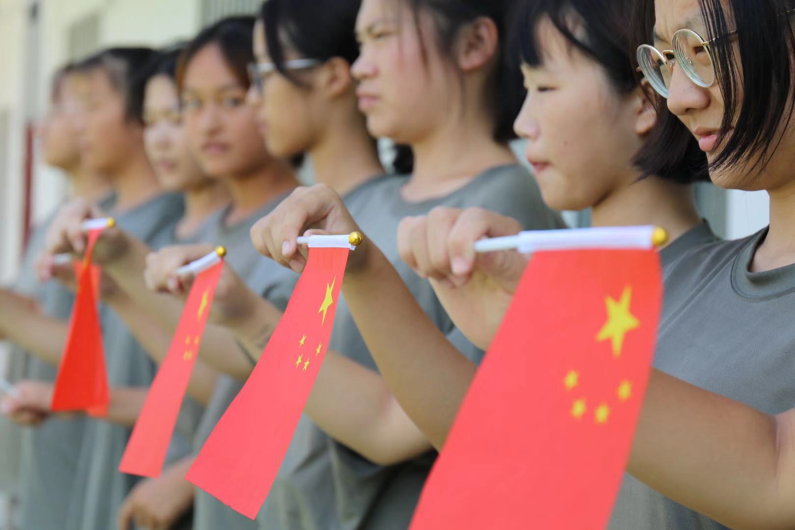  孩子告诉我们负面事情时该怎么做